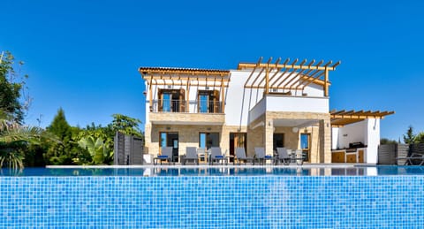 Beautiful villa with great outside space - Meo, Aphrodite Hills Resort Villa in Kouklia
