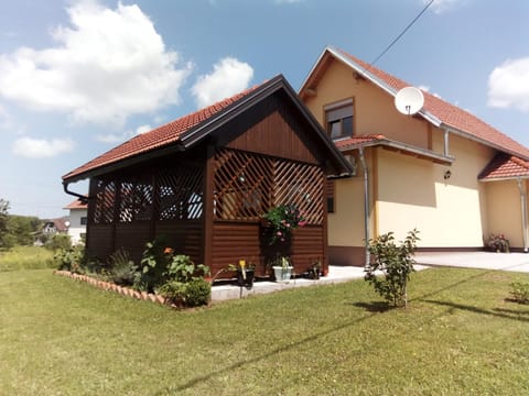 Garden, Balcony/Terrace