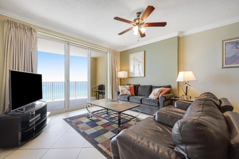 PARKING INCLUDED-Beachfront 2BD Ocean Villa! Gorgeous Amenities, Private Complex House in Long Beach