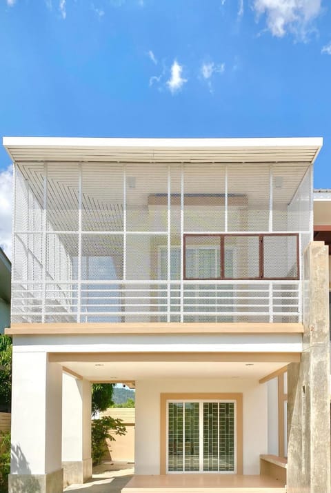 Property building, Facade/entrance, Balcony/Terrace