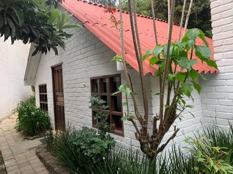 Cabaña del Pedregal Chalet in San Cristobal de Casas