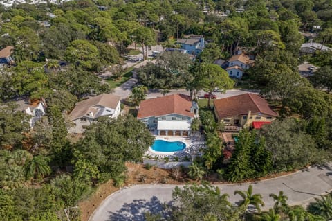 Hidden Gem by Shores with Heated Pool House in Indian Shores