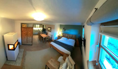 Photo of the whole room, Seating area, pet friendly, kitchen