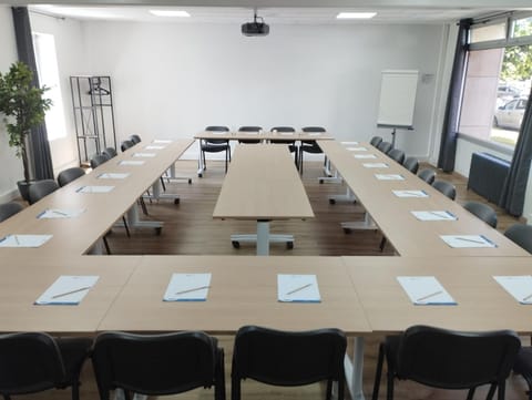 Meeting/conference room