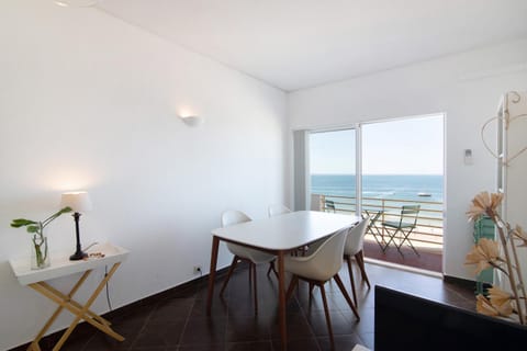 Ocean View Apartment Copropriété in Praia de Armação de Pêra