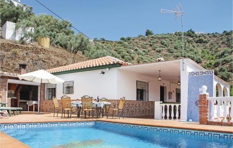 Amazing Home In Torrox Costa With Wifi House in Río de Torrox