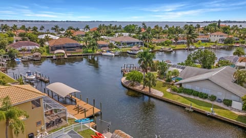 Luxury Waterfront Home Pool, Spa & Dock- Direct Gulf Access, Kayaks Walk to Beach! House in Cape Coral
