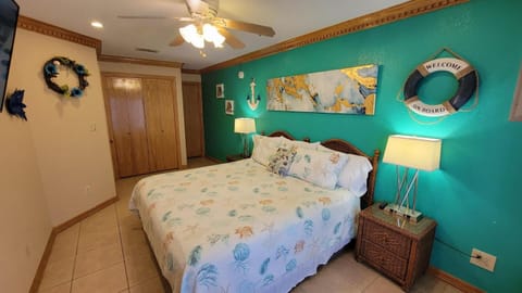 Cozy 2 Bedroom with Big Pool - Campeche Triplex unit C home Copropriété in South Padre Island
