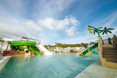 Aqua park, Swimming pool