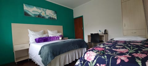 Ojong's Court Bellville Bed and Breakfast in Cape Town