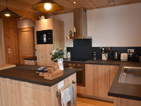 Chalet avec cheminée, WIFI et grande terrasse à Montgenèvre, proche pistes et tout confort - FR-1-266-179 Chalet in Montgenèvre