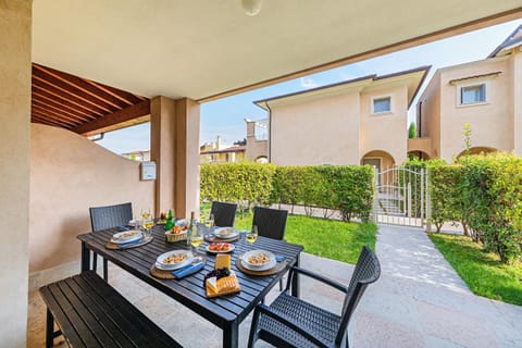 Patio, Garden, Garden view