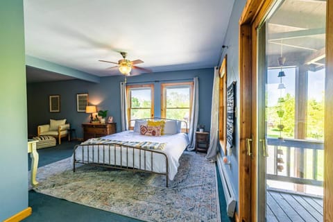 Point Au Roche Lodge Bed and Breakfast in Lake Champlain