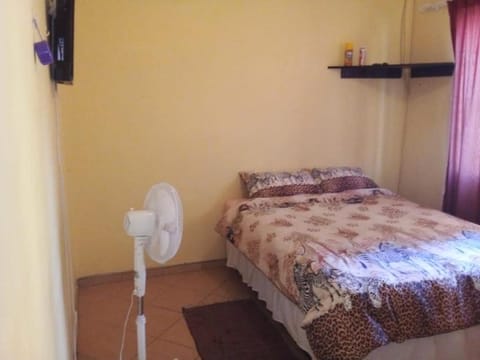 Toke homestay nr 37 omatjene street Cimbabacia Vacation rental in Windhoek