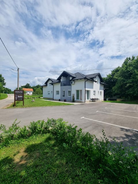 House Forest Queen Apartment in Plitvice Lakes Park