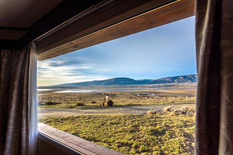 Bedroom, Lake view