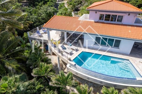 6 bed-rooms Villa at Dawn Beach Estate Chalet in Sint Maarten