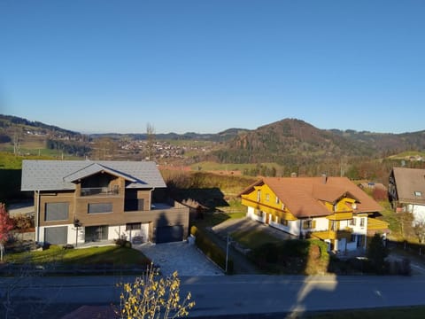 Neighbourhood, City view, Mountain view