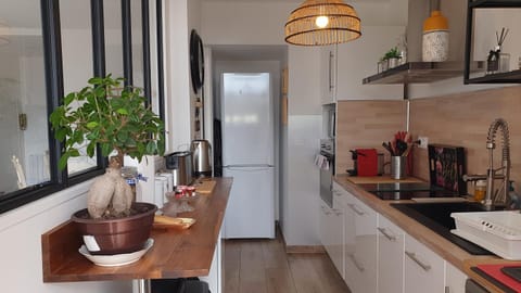 Le Doux voyage T3, vue Mer, Wi Fi, PARKING gratuit Apartment in Toulon