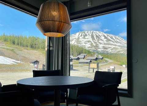 Living room, Seating area, Mountain view