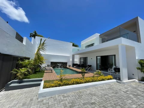 Villa Cap Malheureux, piscine privée, salle de jeux Villa in Rivière du Rempart District, Mauritius