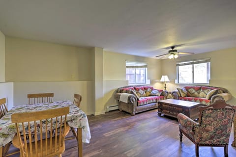 Pet-Friendly Grand Junction Townhome with Yard! Maison in Grand Junction