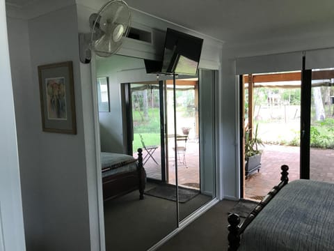 Noosa Lake Weyba Bed and Breakfast in Noosaville