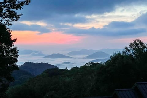 Luxe Lodge Near Smoky Mountains Views and Hot Tub! House in Waynesville