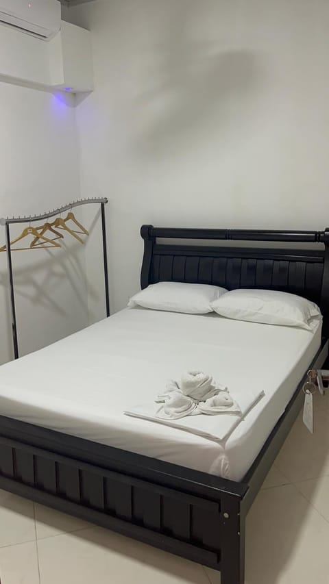 Bed, Photo of the whole room, Bedroom, air conditioner