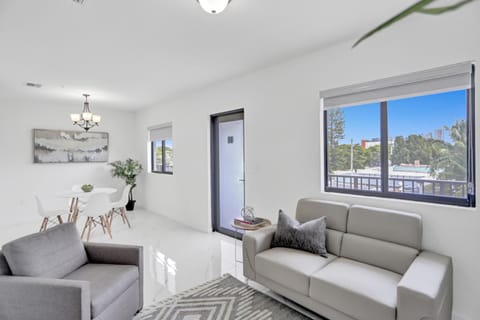 Renzzi Wynwood Apartments Condo in Miami