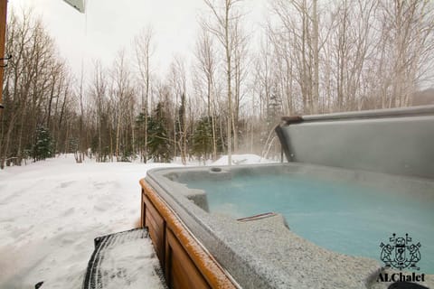 Le Loonix- Chalet familiale avec Spa Chalet in Baie-Saint-Paul