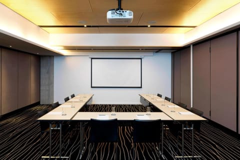 Meeting/conference room