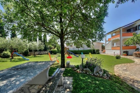 Apartments Sonja Zambratija Bed and Breakfast in Istria County