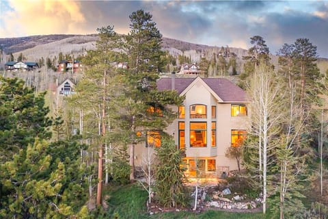 Crescent Moon Sanctuary House in Silverthorne
