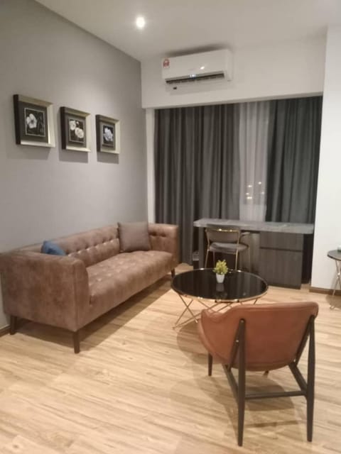 Living room, Seating area, air conditioner