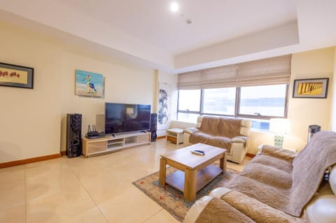 Nightclub / DJ, Lounge or bar, Seating area