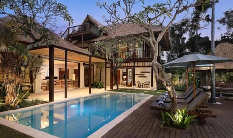 Property building, Patio, Garden, Swimming pool