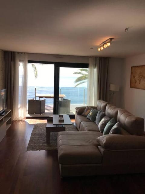 Lujoso apartamento enfrente del mar Apartment in Lloret de Mar