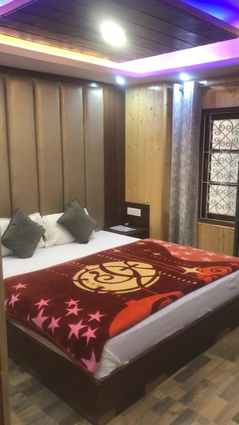 Valley crown B&B Bed and Breakfast in Shimla