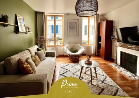 TV and multimedia, Living room, Seating area, concierge