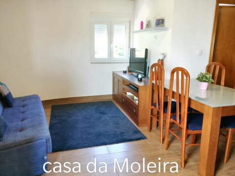 2 bedrooms house with lake view enclosed garden and wifi at Rendufe House in Vila Verde