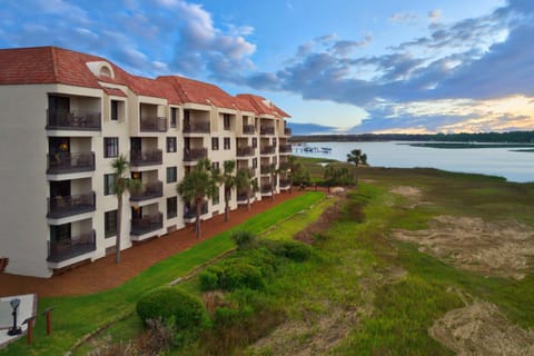 Marriott's Harbour Point and Sunset Pointe at Shelter Cove Hotel in Hilton Head Island