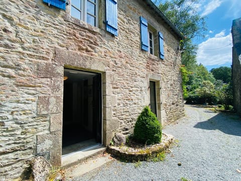 Les Moulins Du Duc ÉCOLODGE Hotel in Finistere