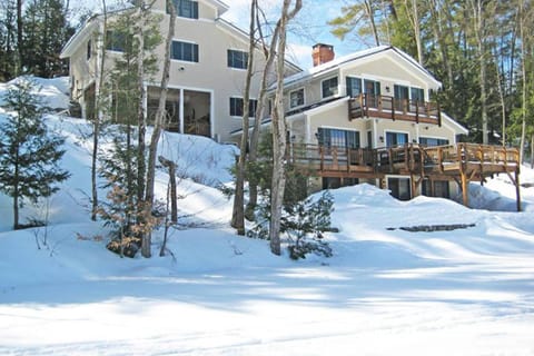 Hillside House at Lake Shore Drive Maison in Lake Rescue