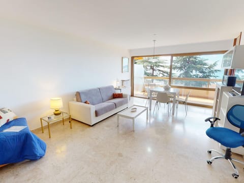 Joli studio avec terrasse et garage privé à Menton - FR-1-196-296 Apartment in Menton