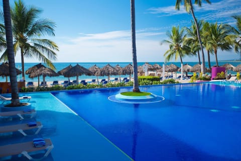 Crown Paradise Club All Inclusive Resort in Puerto Vallarta