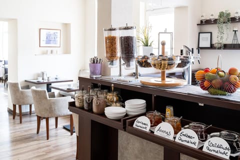 Breakfast, Buffet breakfast