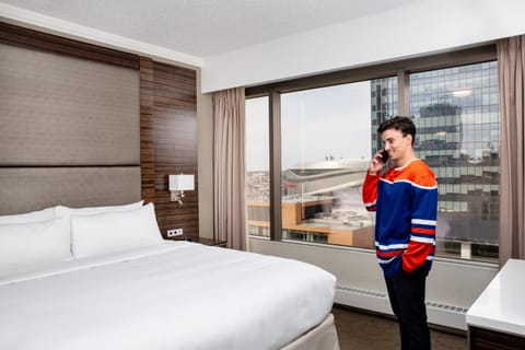 Delta Hotels by Marriott Edmonton Centre Suites Hotel in Edmonton