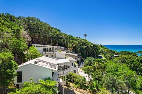 Property building, Day, Mountain view, Sea view