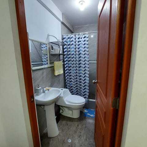 Full apartment independent entrance, services included Apartment in Callao Region, Peru